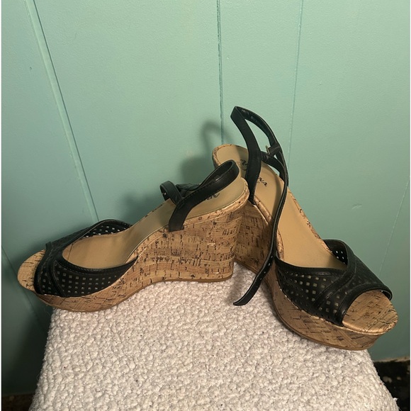 Arizona Jean Co Black Wedge Heel - Picture 2 of 6